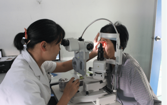 在普瑞眼科成功实施角膜内皮移植术 患者重享