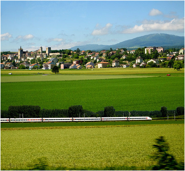 瑞士小镇与田园风光