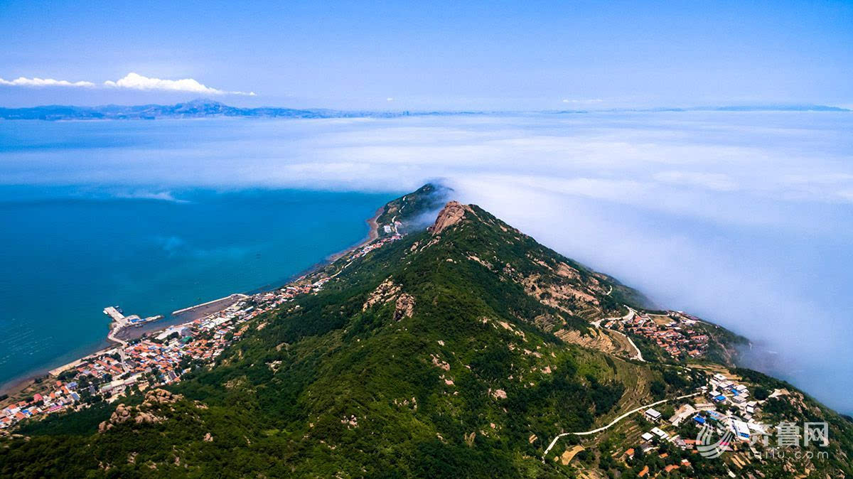 瞰山东:雾中航拍青岛灵山岛 绝美大片不能错过