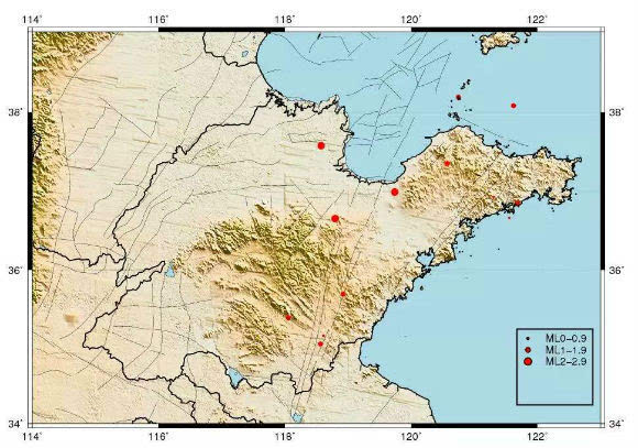 可定位地震主要分布在胶东半岛及沂沭断裂带附近,其中山东附近海域