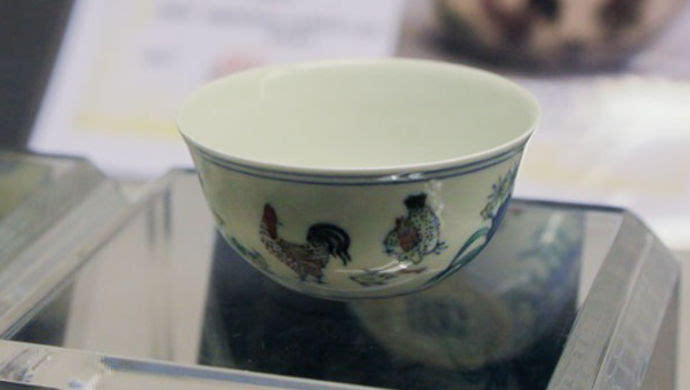 传奇瓷器鸡缸杯亮相崇明县博物馆,主人是中国