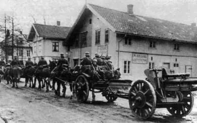 德军运输部队,在二战中,大部分德军的装备都是被这种马车而不是汽车