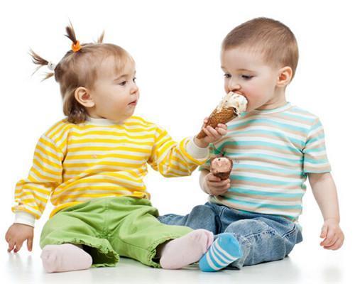 宝宝多大可以吃雪糕 ,孩子吃雪糕要注意什么
