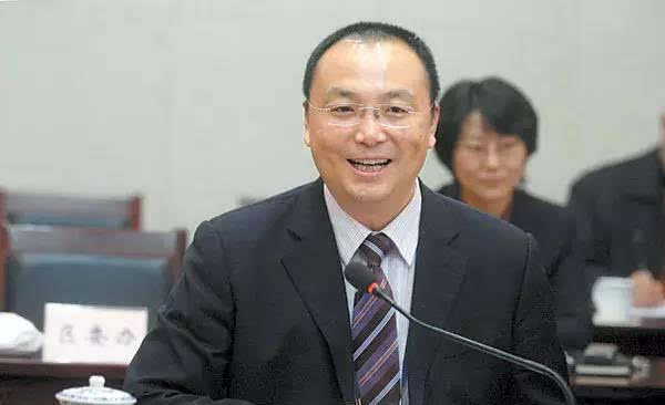 青岛市政府党组成员王作安出任红岛经济区、高新区工委书记
