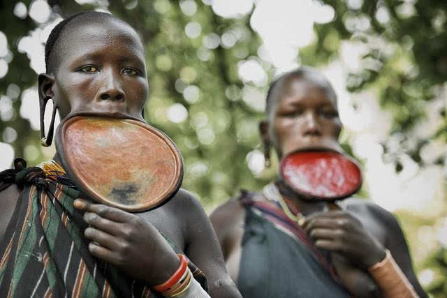 摄影师亲入非洲部落,拍摄最神秘古老的原始生活