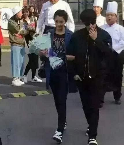 关晓彤张艺兴恋情是真的吗 男方女友或另有其人-搜狐