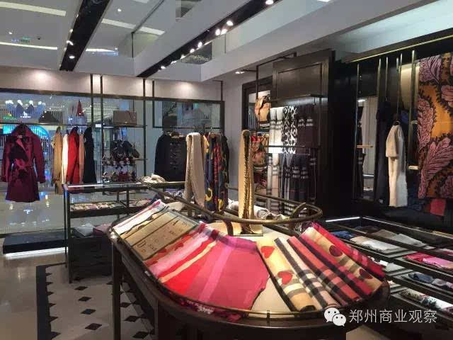 位于大卫城一楼南厅的bottega veneta,与gucci相邻