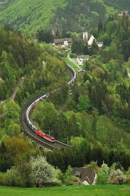 是铁路也是风景 最美的奥地利塞默林铁路
