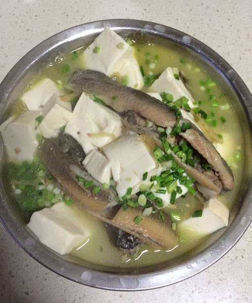 泥鳅炖豆腐