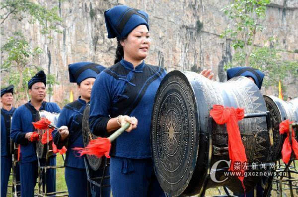 崇左:壮乡儿女欢庆左江岩画申遗成功精彩图集