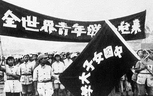 [历史上的今天]中国共产党决定在南昌起义 历史上还发生这些大事