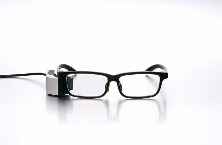 东芝开卖智能眼镜拖着线缆的眼镜是什么鬼