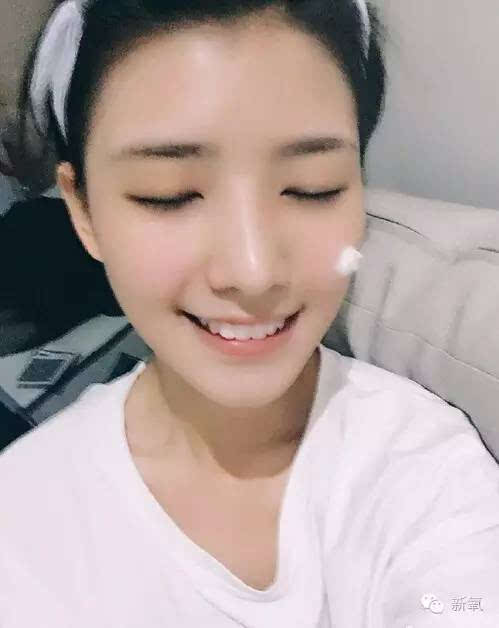 连迪丽热巴和佟丽娅这样的神颜都能翻版出来,