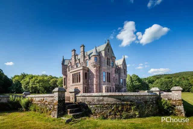 这座美如画的苏格兰私家庄园,为你续写古堡传奇