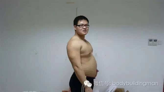 200斤大胖子变肌肉男,他是怎么做到的?