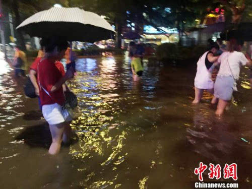 全国失踪人口查询网_一个女人的戏剧性婚姻,苦了两个孩子,毁了多少家庭(3)