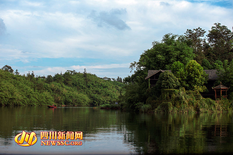 摄影:魏民 凤凰湖国家湿地公园位于泸州市纳溪区,面积323.