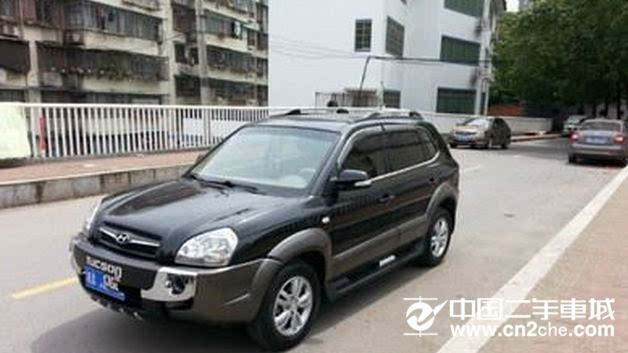 1,2009款二手北京现代 途胜 2.0l 自动 两驱 舒适天窗版