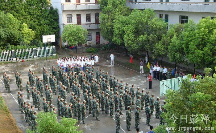 驻芙蓉中学武警水电部队撤离