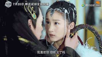 关晓彤:艳压4000年美女鞠婧祎,是新晋合影杀手,更是资深老戏骨!