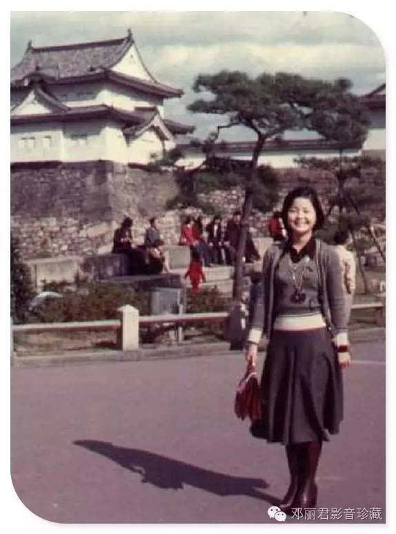 邓丽君70年代的穿着,美过当今流行风