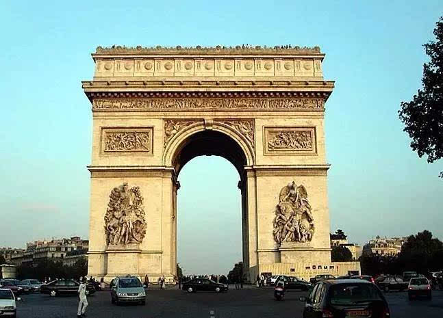 uber跟滴滴合体我们忍了,巴黎凯旋门这样合体你能忍吗