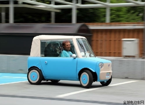 世界最小电动车将上市:售价2.5万元,车身用布料