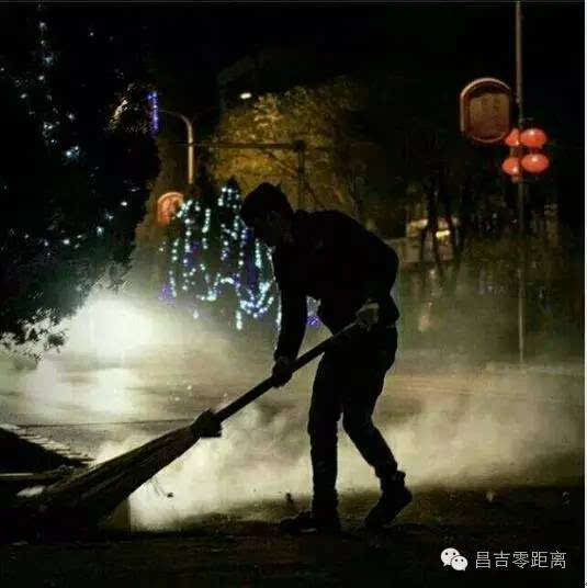 {情书那目光令我感动}.