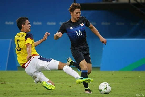GIF:阿森纳新援浅野拓磨为日本队进球