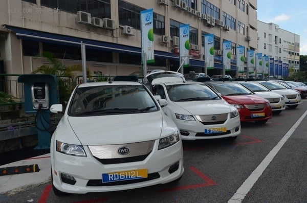 比亚迪获100个新加坡出租车牌照首批预计今年9月上路运营