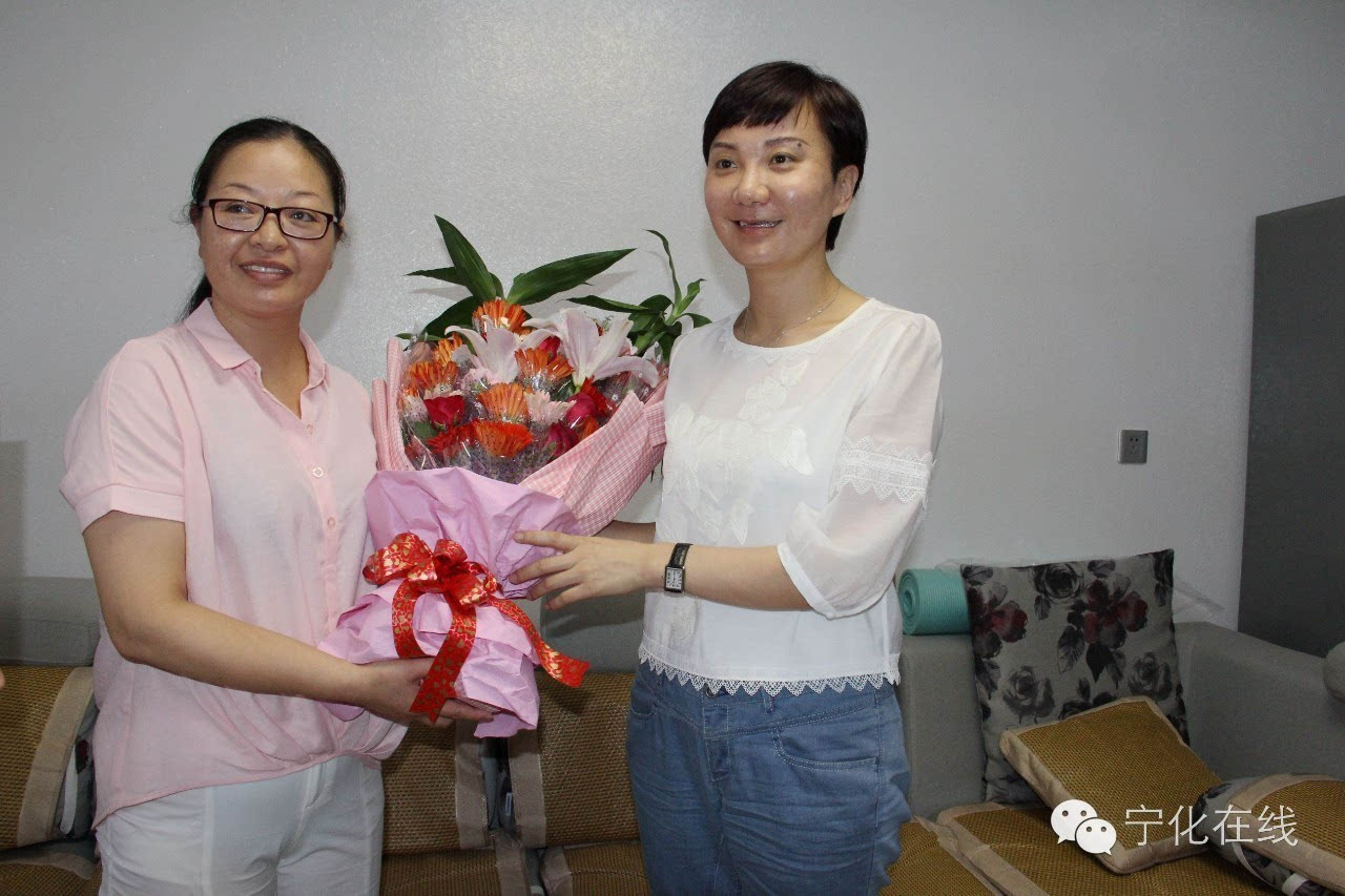 宁化县政府党组成员周颖来到她家亲切看望慰问,为她送上了首页 > 全省
