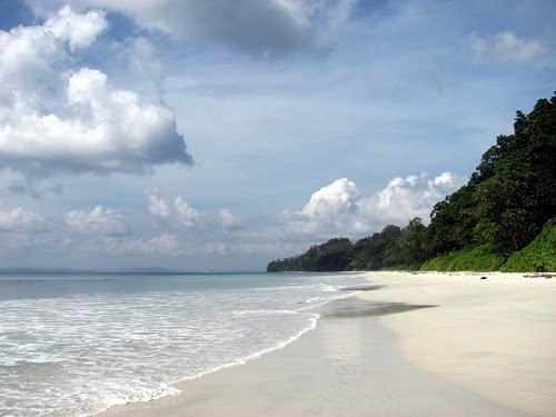 island)乘船到哈夫洛克岛(havelock island),你会发现美丽的白沙滩