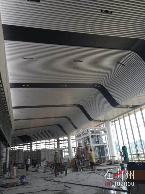 [实拍]柳州机场新航站楼长这样:分两层 有登机桥