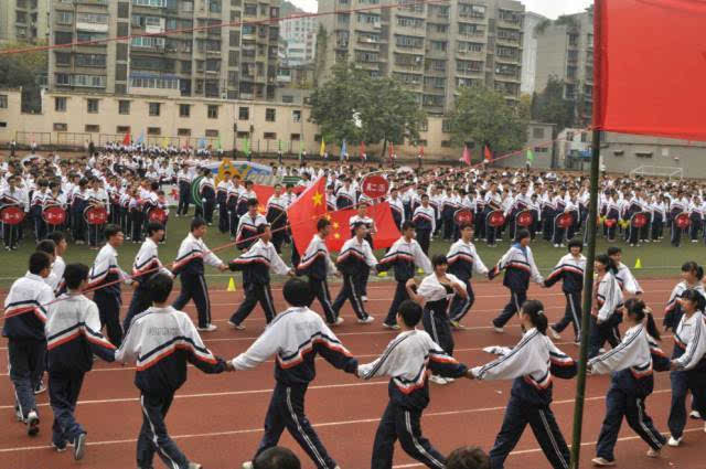 开学前贵阳各大高中校服先睹为快