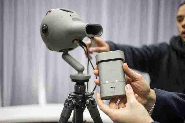 30万的VR摄像头OZO:诺基亚不做手机竟做了个