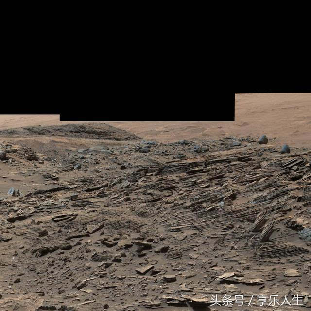 好奇号传回有类似生物的火星全景照片