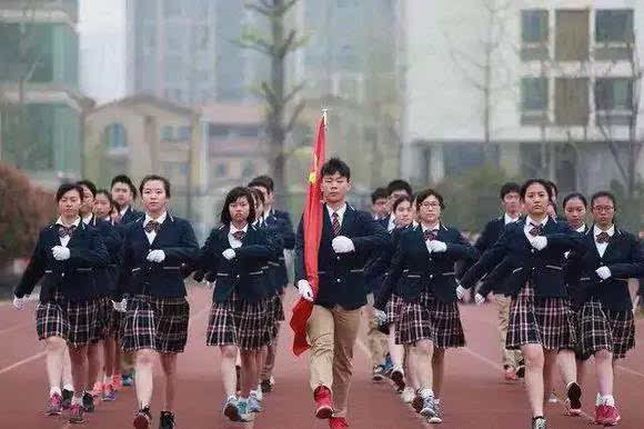 盘点2016中国最美校服top10,有你的学校吗?