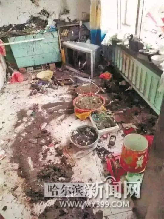 手机充电爆炸伤人图片_手机 充电 爆炸_手机充电器爆炸伤人