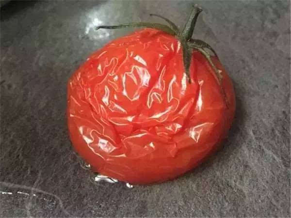 千万不要把番茄放进冰箱,否则你会看见这样的