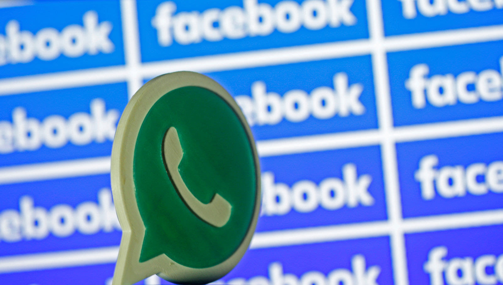 隐私关注组织指 whatsapp 与 facebook 分享数据的做法违例