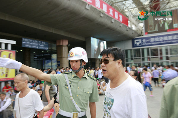 近日,作为张思德生前所在部队的北京卫戍区某警卫师,进行了"传承