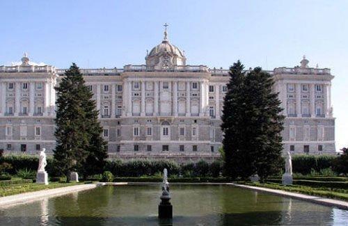 西班牙马德里皇宫的西语介绍最好还能有中文翻