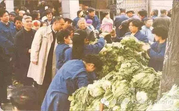 老北京四大菜市场:西单菜市场,东单菜市场,朝阳门菜市场,崇文门菜市场