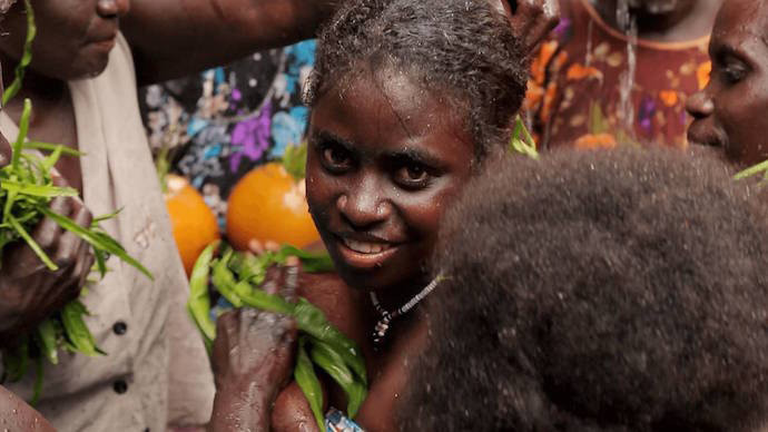 我在巴布亚新几内亚参加了一场少女初潮庆典