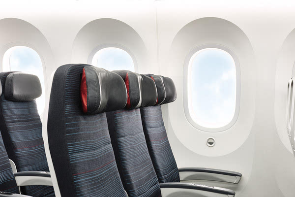 53厘米(波音787)和50.80厘米(波音777-300er),座位间距高达96.
