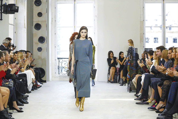 2017巴黎春夏时装周:lv香奈儿压轴登场