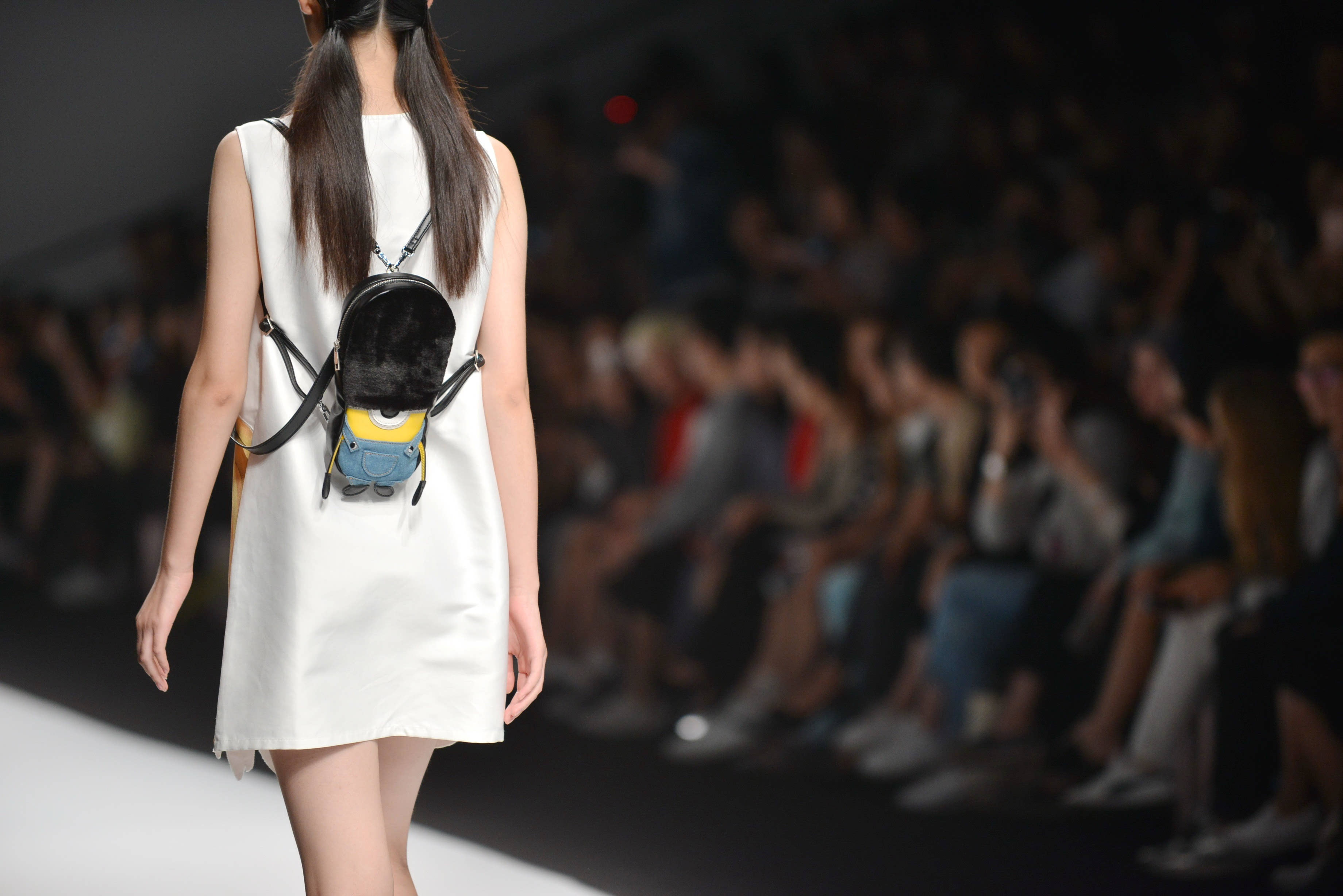 设计师品牌FLONAKED亮相上海时装周