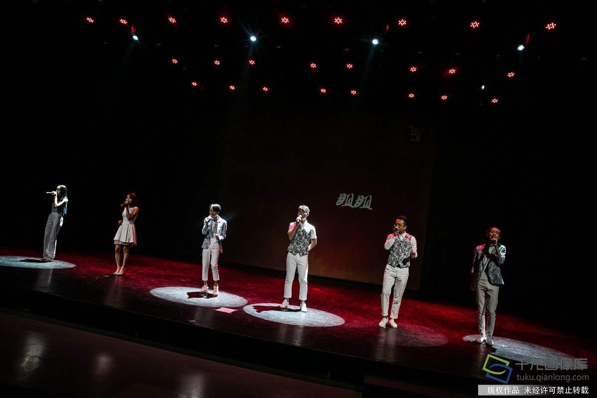 中国新歌声三甲汪晨蕊正式回归阿卡贝拉表演