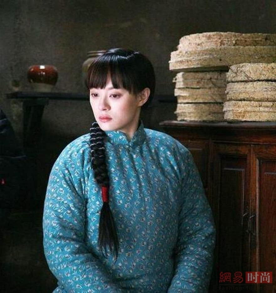 女星"村姑"造型大不同:汤唯温婉李小璐辣眼(组图)