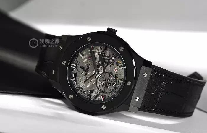 ���ִ��Ȿ��������ں�ϵ�г����οպ�ɫ�մ����